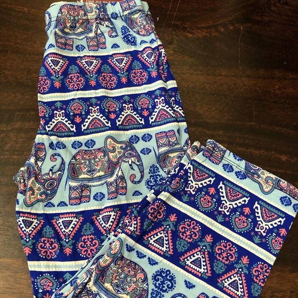 Elephant Multi CAPRI Peachskin Leggings One Size - Picture 1 of 2